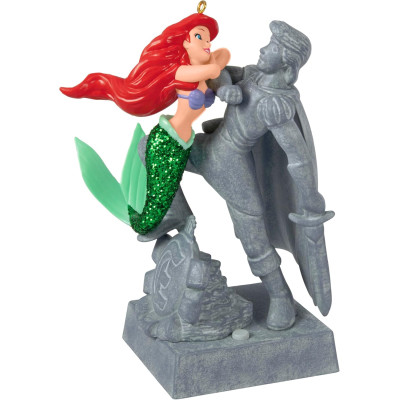 DISNEY HALLMARK KEEPSAKE DE...