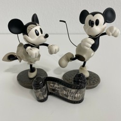 WDCC WALT DISNEY CLASSICS...