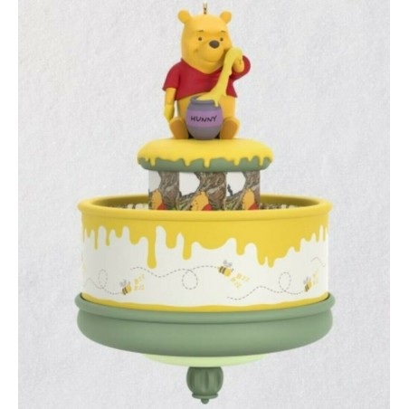 DISNEY HALLMARK KEEPSAKE WINNIE THE POEH EN DE HONEY TREE ORNAMENT 2021