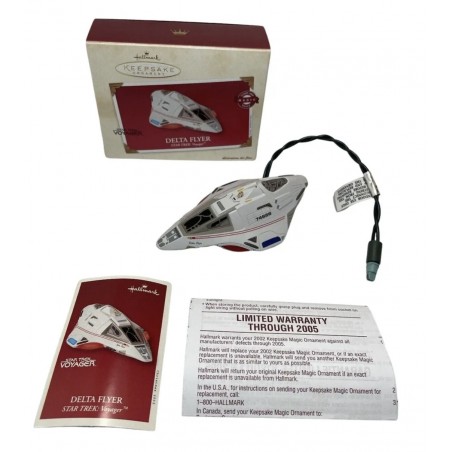 HALLMARK KEEPSAKE 2002 STAR TREK VOYAGER DELTA FLYER ORNAMENT