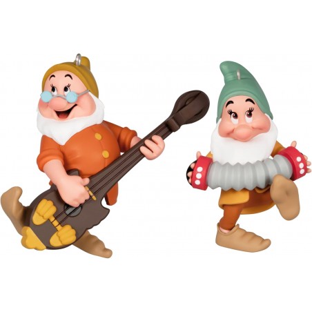 DISNEY HALLMARK KEEPSAKE SNEEUWWITJE BASHFUL EN DOC ORNAMENT 2024